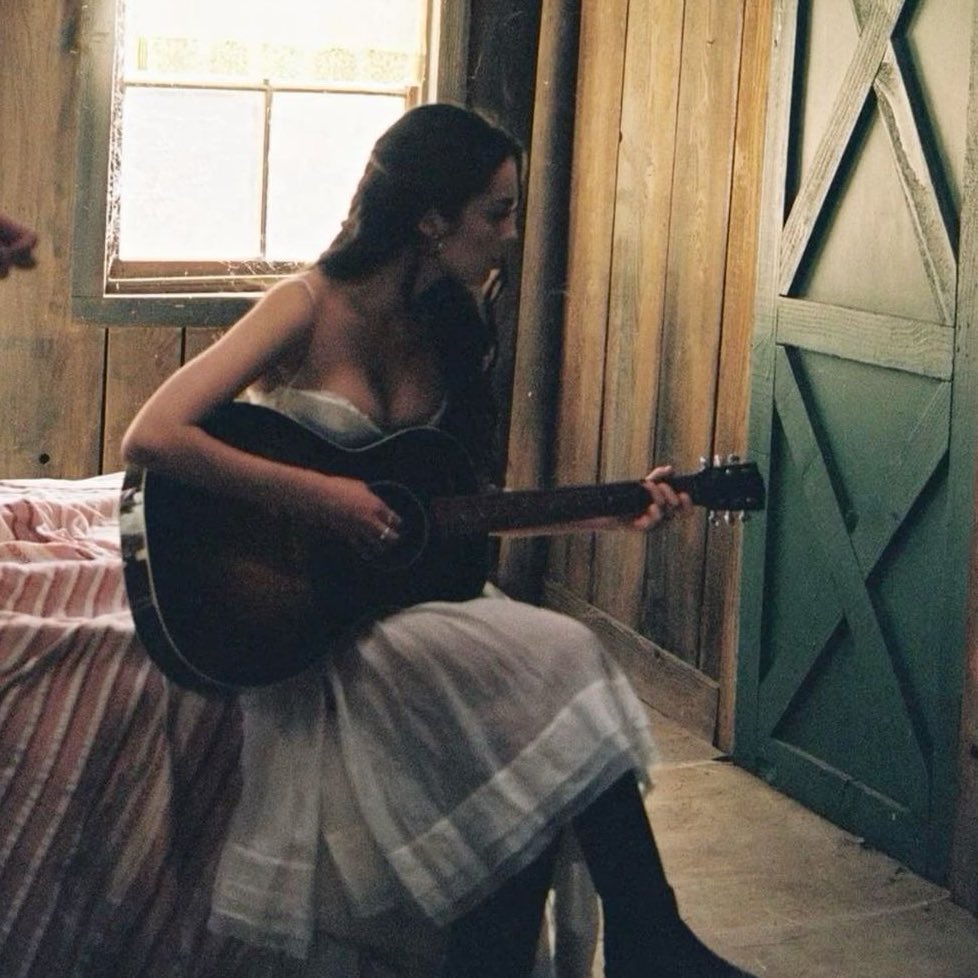 updateoliviabr's tweet image. Olivia Rodrigo infelizmente perdeu a categoria de “Melhor Canção Para Mídia Visual” com “Can’t Catch Me Now” no #GRAMMYs  2025.