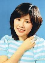 今ぼんやりキャンディーズの映像見てたんだけど、スーちゃん