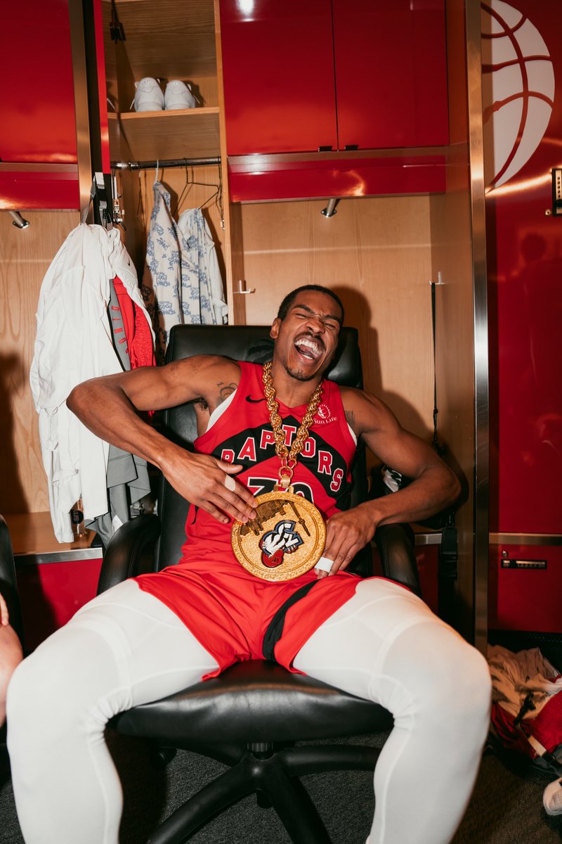 EFFICIENT night for <a href="/youngoch/">Ochai Agbaji</a> 

12 PTS | 5/5 FG | 5 REB | 3 BLK | 3 AST