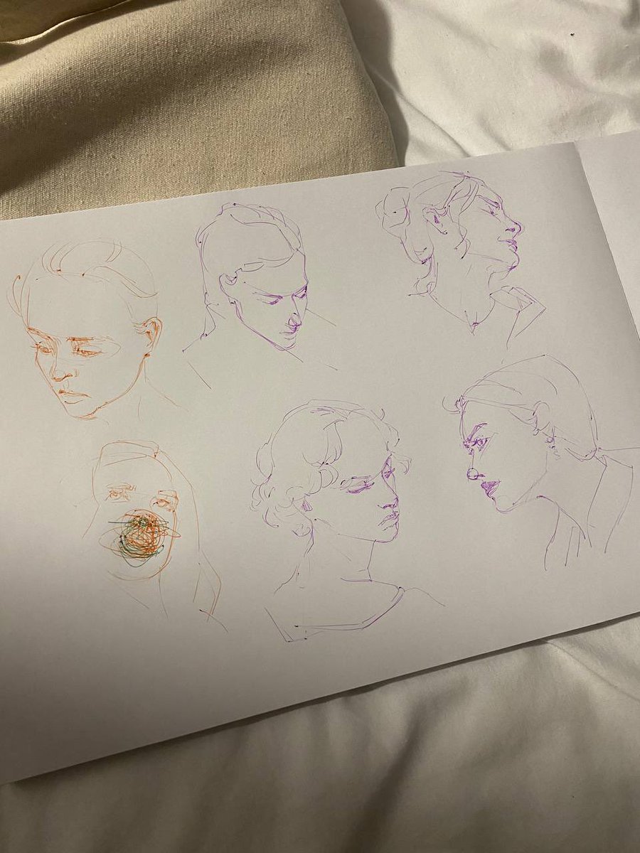 quick head doodles 

#art #sketch