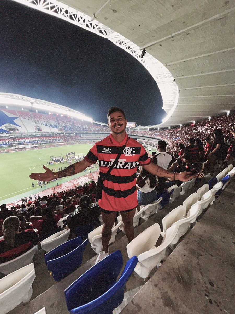 AndreRibeirro's tweet photo. MEU SHORT É MAIOR QUE O BOTAFOGO.

CAMPEÃO. https://t.co/YbGTxuVWwB