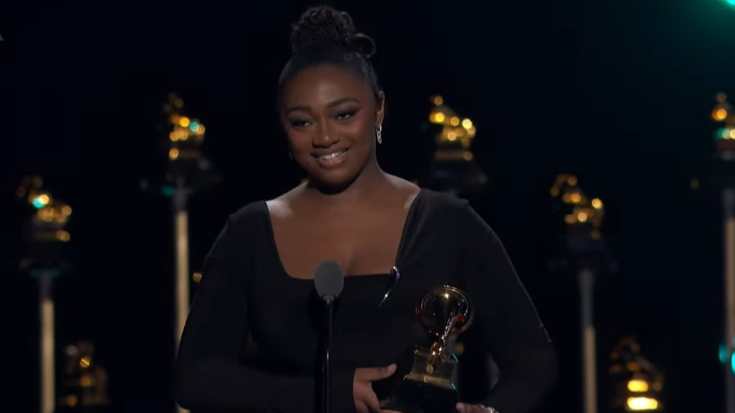 XOANTY's tweet image. SAMARA JOY JUST WON HER FOURTH -AND- FIFTH #GRAMMYs AWARD!

BABY, THIS IS A LEGEND IN THE MAKING! 

CONGRATULATIONS, SISTA, @SAMARAJOY99!