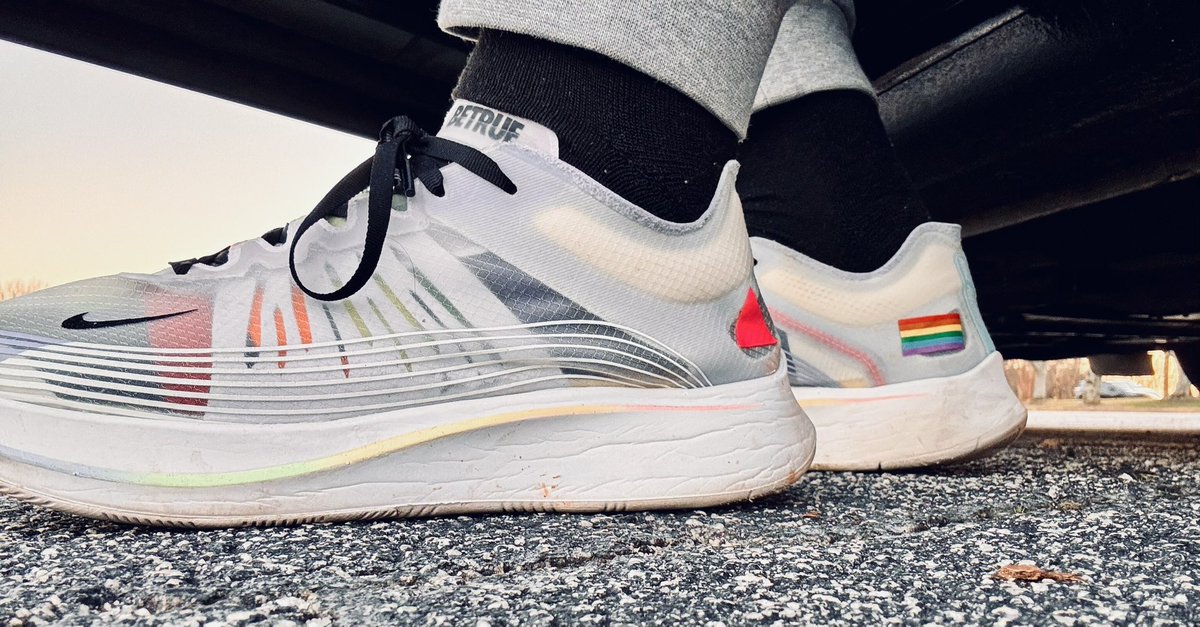 1000wordsnolie's tweet photo. Day 2 of #BHMKOTD25 

#MrPostman

I’m keeping it light on my feet while dropping an IMPORTANT message with the Nike Zoom Fly BeTrue. https://t.co/QgcS3d8kgJ