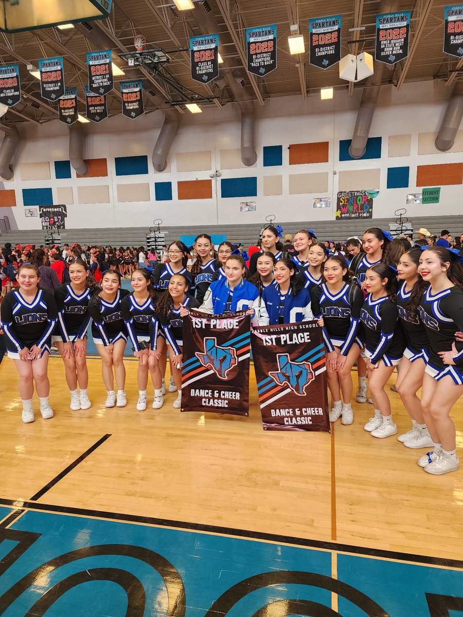 LizethOrtiz341's tweet photo. 🏆🎉 Congratulations, Clint H.S. Cheer Team! 🎉🏆

You did it! 1st Place! 🥇 Your unstoppable spirit have paid off, and we couldn’t be prouder of our Haylen! Keep shining, and bringing the energy!💙🦁 #WEARECLINTISD 
ClintHSCheer #1stPlace #ProudMoment https://t.co/mqR55PPt1h