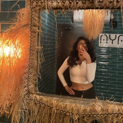 Simge18778Simge's tweet photo. #YeniProfilResmi https://t.co/Lw94crsR0N