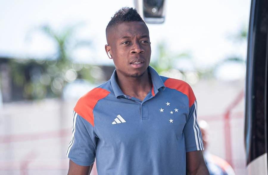 PZeiroNoticias's tweet photo. 🚨 REGISTRO: O Cruzeiro acertou, nas últimas horas, o empréstimo do lateral Helibelton Palacios. O jogador, de 31 anos, voltará à Colômbia, seu país natal, para defender o Millonarios.

Palacios vai assinar contrato com o Millonarios até o fim de 2025, justamente o período em que terminará o seu vínculo com o Cruzeiro. O clube colombiano vai desembolsar US$ 250 mil (na cotação atual, R$ 1,46 milhão) pela negociação.

⛲️ Samuel Venâncio e Leonardo Gimenez [Central da Toca]
📝 Portal Cruzeiro Notícias
📸 Staff Images/Cruzeiro

#portalcruzeironotícias