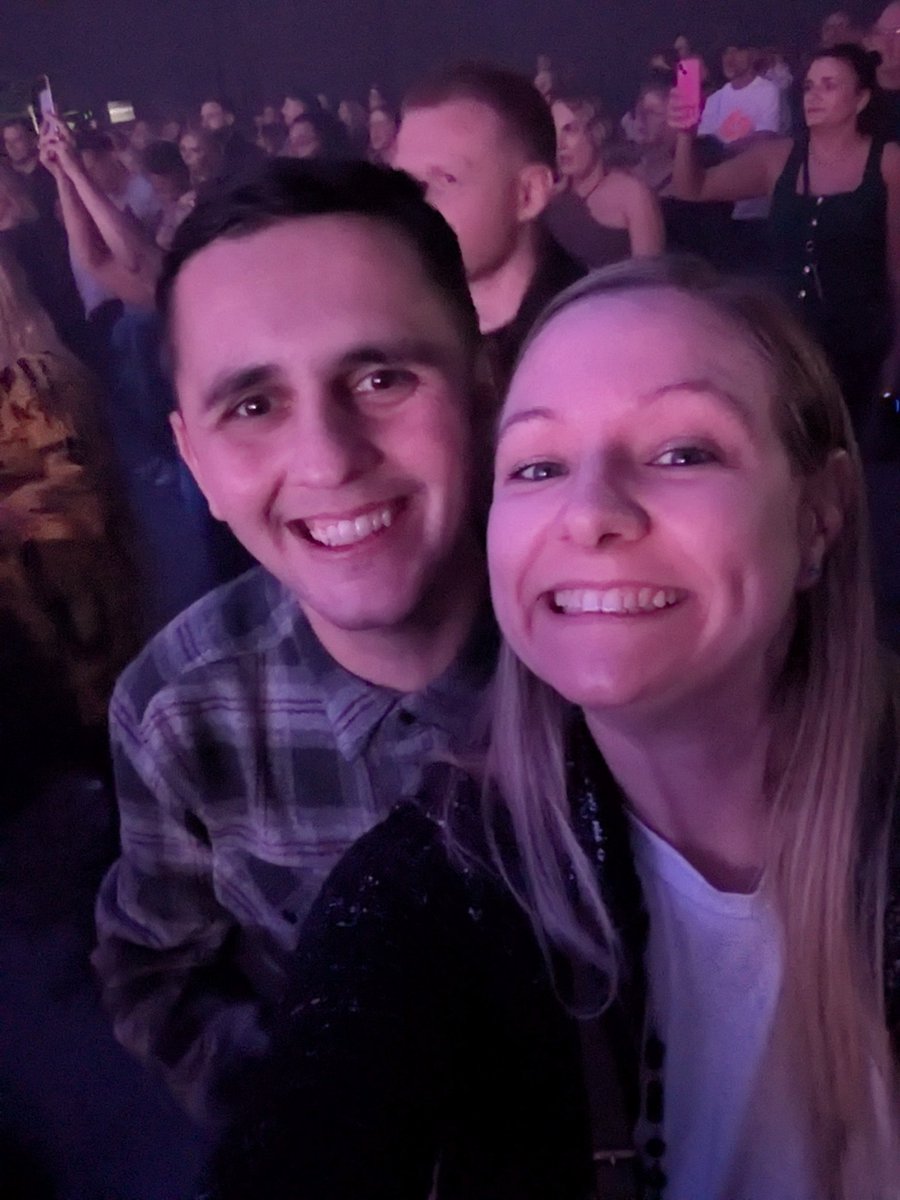 Date night! #craigdavid #firstdirectarena #Leeds