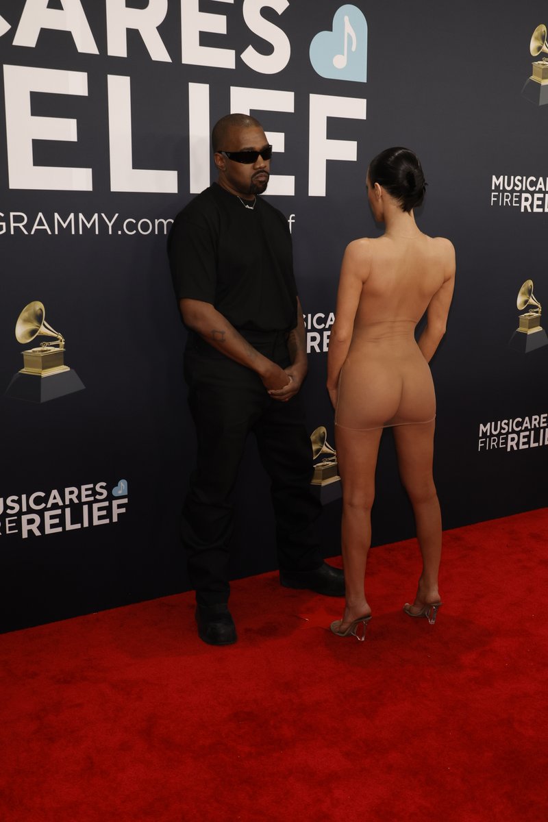 TheWrap's tweet photo. #KanyeWest and #BiancaCensor attend the 67th GRAMMY Awards 🌟 https://t.co/Jj6PW9iYX0