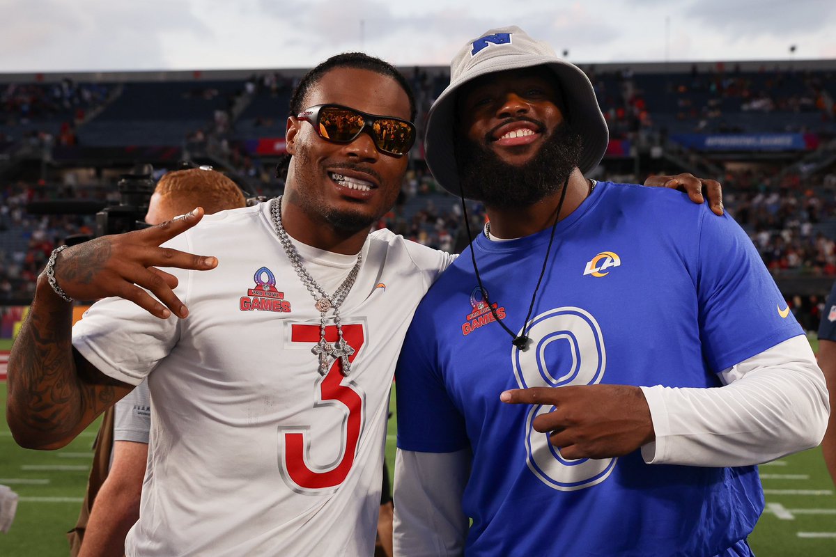 FSUFootball's tweet image. 🍢 @DerwinJames &amp;amp; @JaredVerse1 at the #ProBowlGames  🍢

#NoleFamily | #NFLNoles