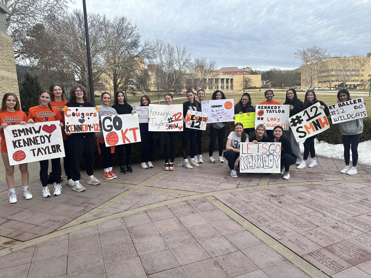 SMNWLCBBall's tweet photo. Coach Hanson and Ojeda took their crew to watch SMNW alum Kennedy Taylor and the Wildcats face off against the Jayhawks today! So much fun supporting a former Coug! #DatWay https://t.co/XAXJqKjcNG