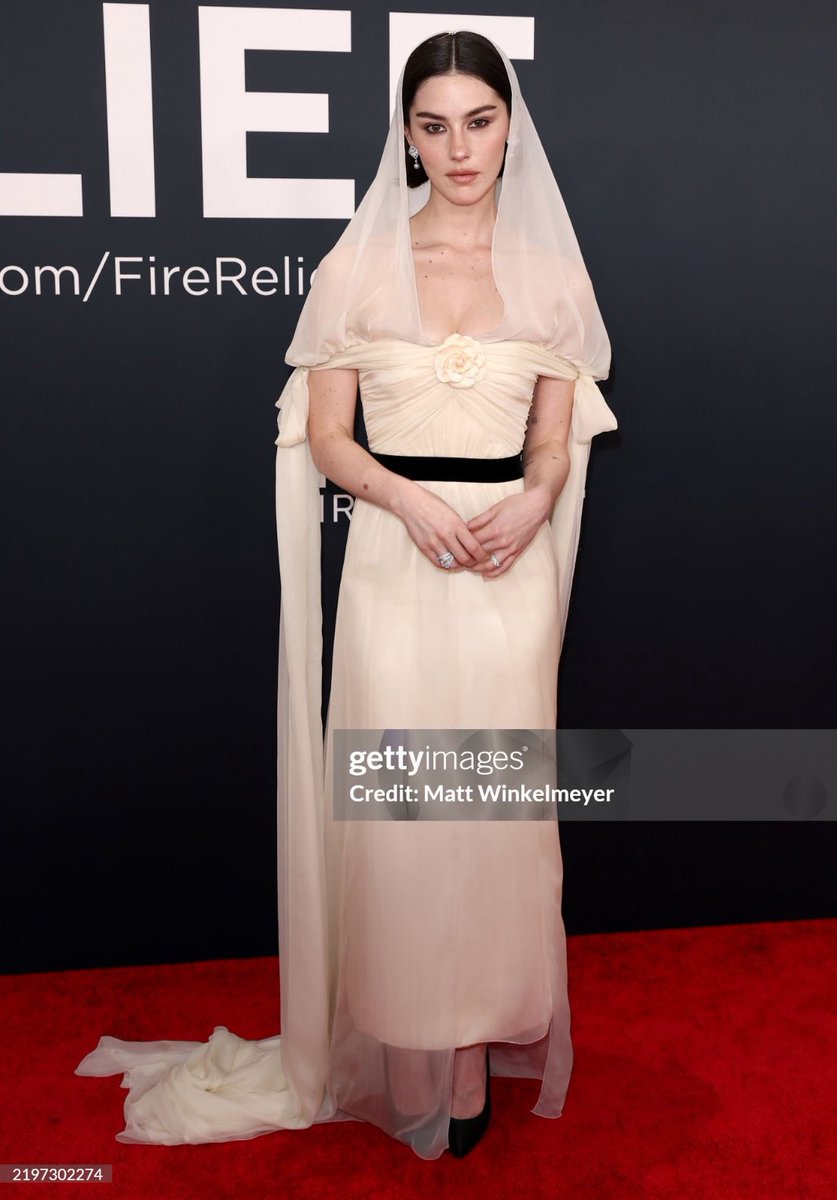 gracieabramsMX's tweet photo. 📸| Gracie en la alfombra roja de los #Grammy https://t.co/rErWnP3bKL