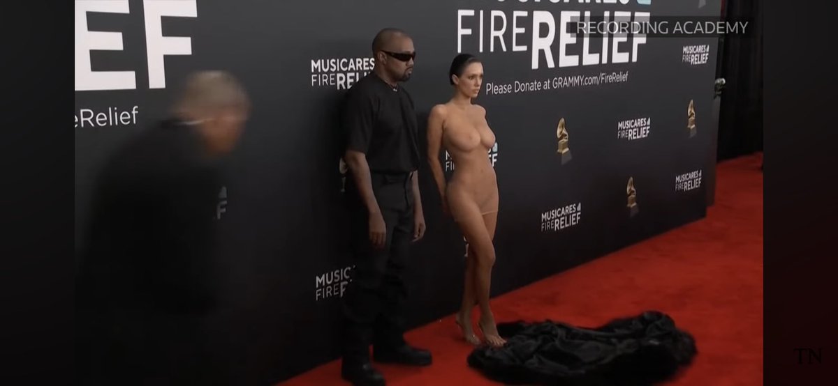 hannahr640's tweet photo. Bianca at the Grammys 🔥 https://t.co/Mx7ZRuPdZF