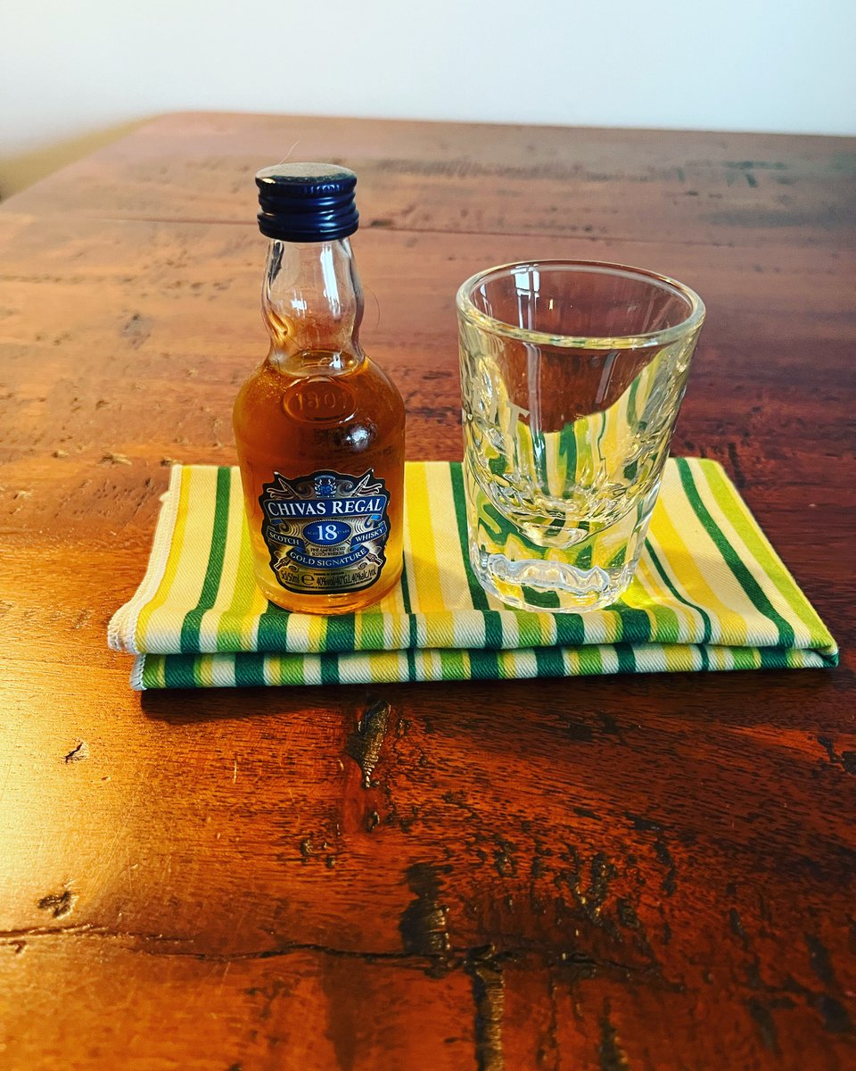 I’m  on my last nerve. Miraculously managed to get through the last month of  horrific happenings in America without a drop of booze. Here’s hoping I  don’t do a shot every time I hear them say “Ralph La-ren” at the #Grammys. xxTT😎