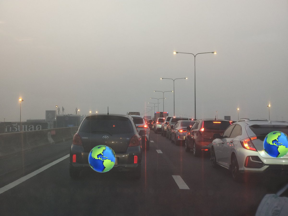 checkinreview's tweet photo. @fm91trafficpro บูรพาวิถีขาออกรถติดขัดช้าสลับหยุดนิ่งท้ายแถวเจอตั้งแต่ช่วงก่อนทางลงสุวรรณภูมิ​ (กม. 12) ครับ https://t.co/MQr84AG79e