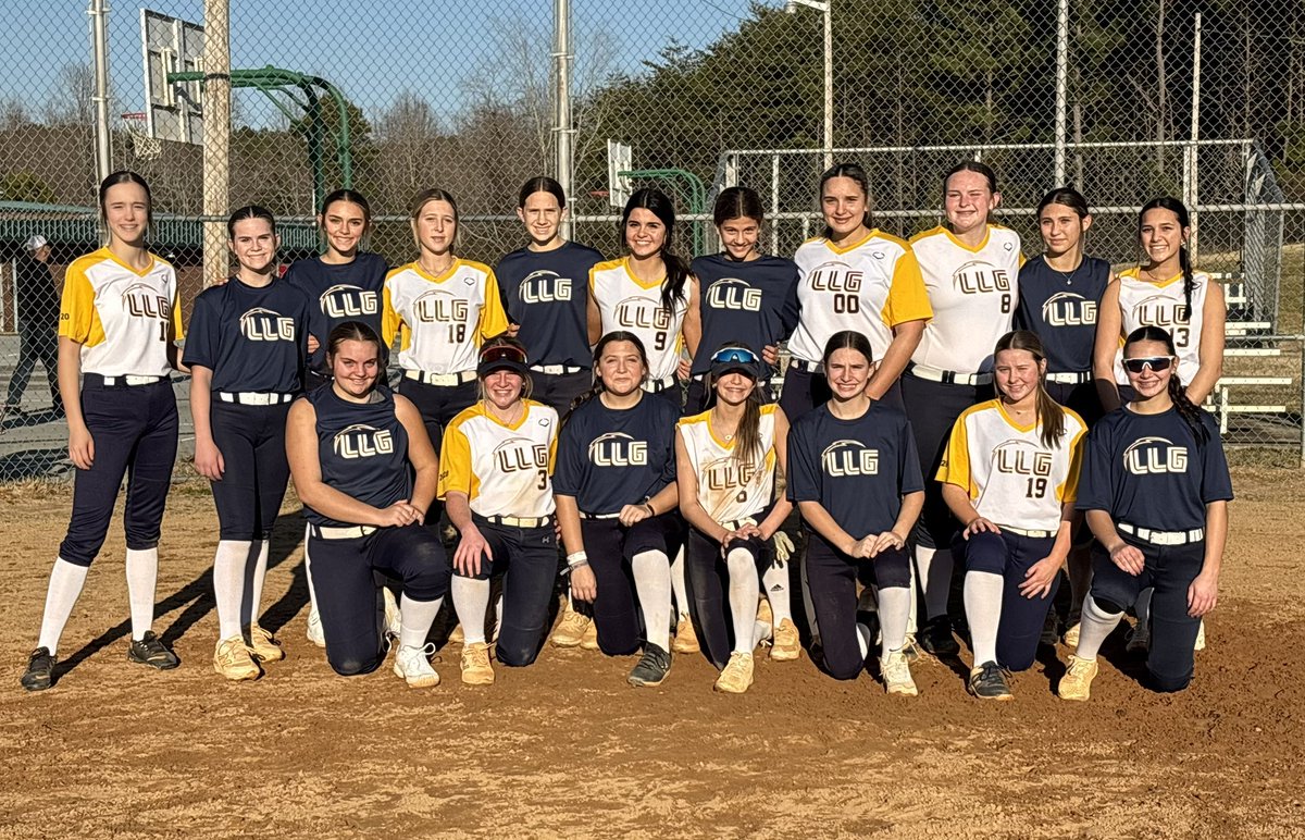 LLG_Bates's tweet photo. It was a beautiful day to knock off the dust with a scrimmage game. Thank you LLG Smith for sharing the field with us. We are very excited about this team and the progress they will continue to make! #llgbates #ileap #lightitup ⚡️@Org_LLG https://t.co/NmCvGhiqVZ