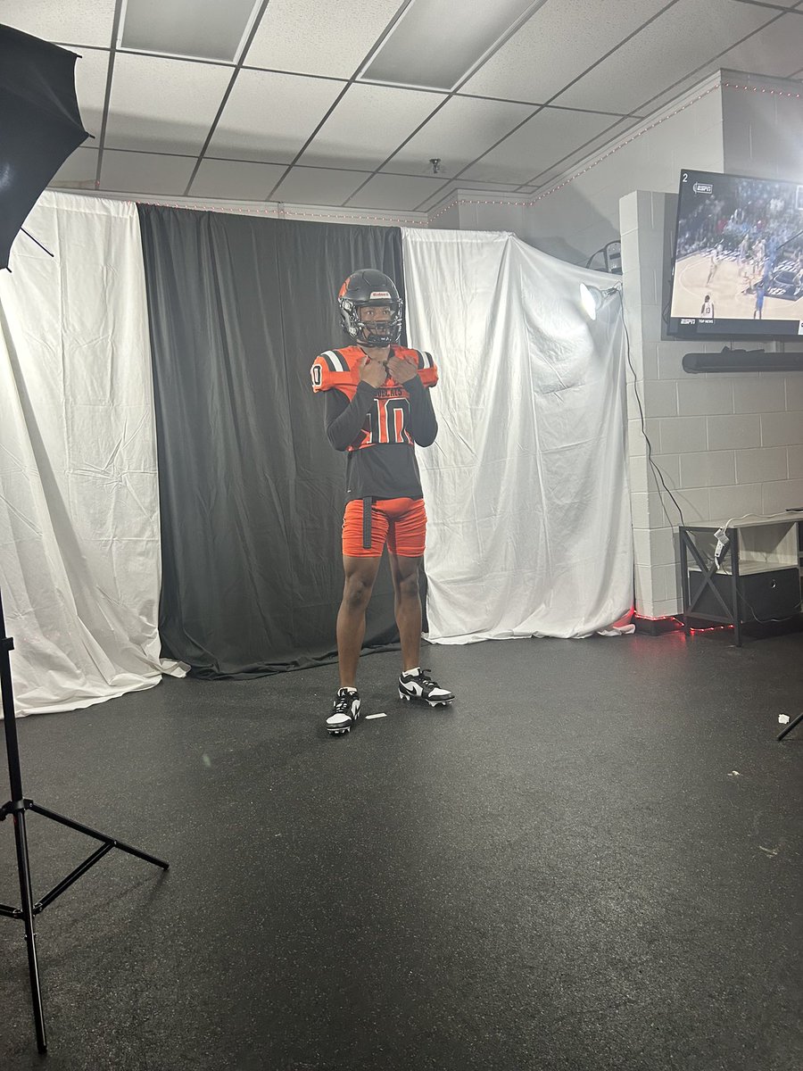 Janaris Foster (@jffootball7) on Twitter photo EXCITED to Flip my Commitment to <a href="/WVWCFB/">WVWC Football</a> First I wanna THANK <a href="/Jkingnfl/">Coach King</a> the goat himself for giving me this opportunity also wanna thank the head coach <a href="/Martind_Gator/">Dwayne Martin</a> for this opportunity and conversations we had. And Welcoming me to the family 110% on and off the field #gocats EXCITED to Flip my Commitment to <a href="/WVWCFB/">WVWC Football</a> First I wanna THANK <a href="/Jkingnfl/">Coach King</a> the goat himself for giving me this opportunity also wanna thank the head coach <a href="/Martind_Gator/">Dwayne Martin</a> for this opportunity and conversations we had. And Welcoming me to the family 110% on and off the field #gocats