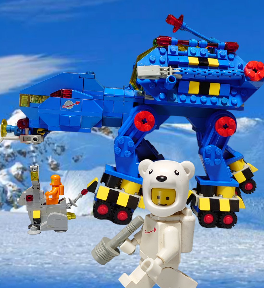 conquestyama's tweet image. #おもちゃ撮影会
2/3お題「寒4」
寒冷地でも任せてよ！
クラシックスペースAT-AT❗
#legospace
#レゴで宇宙シリーズはじめよう