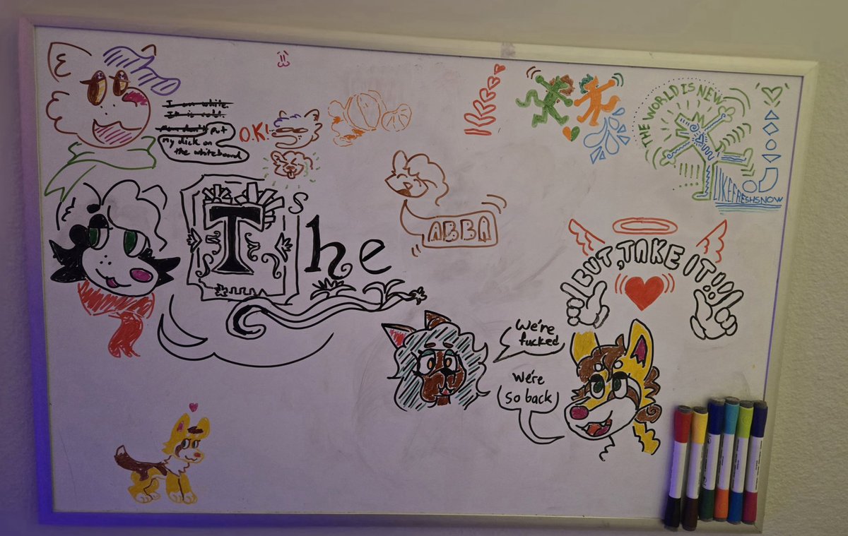 House chat mood board be like