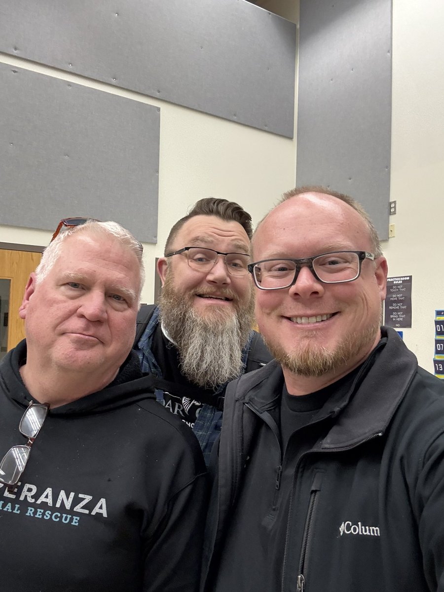 cedarcrestband's tweet photo. On Sundays, we learn! Taking the day to be better teachers at the Cavalcade of Bands Design Summit! Thanks to Scott Koter for being the keynote speaker and to all presenters for sharing great ideas! #clinicday #gettingbetter #tipsandtricks #FalconPride #YeahBand https://t.co/5kH7GgBmTx