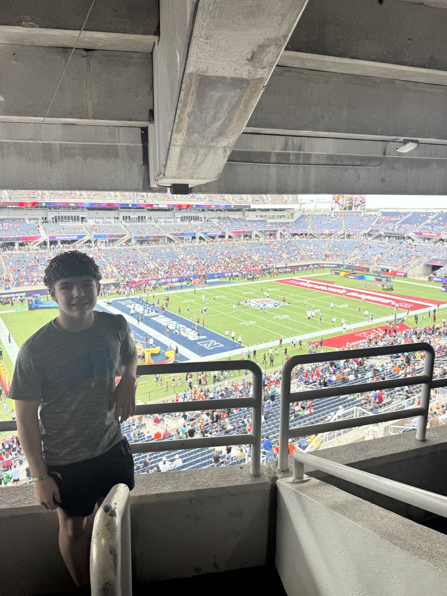 jaminielsentv's tweet photo. So much fun today at the Pro Bowl with my son. Good times! And the NFC won!
We even met Super Bowl Champion @BarNone40! Look who got to wear the SuperBowl ring? @CWStadium @NFL  #ProBowlGames  #probowl2025 https://t.co/ZwHGZH9jfK