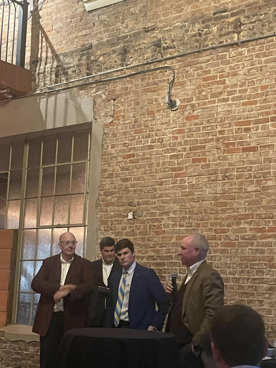 SouthMSSigAlums's tweet photo. The first annual “SigDig” was a huge success! Big thank you to everybody that made it happen. Awesome time with some great people! IN HOC! https://t.co/gmPHQCy3jL