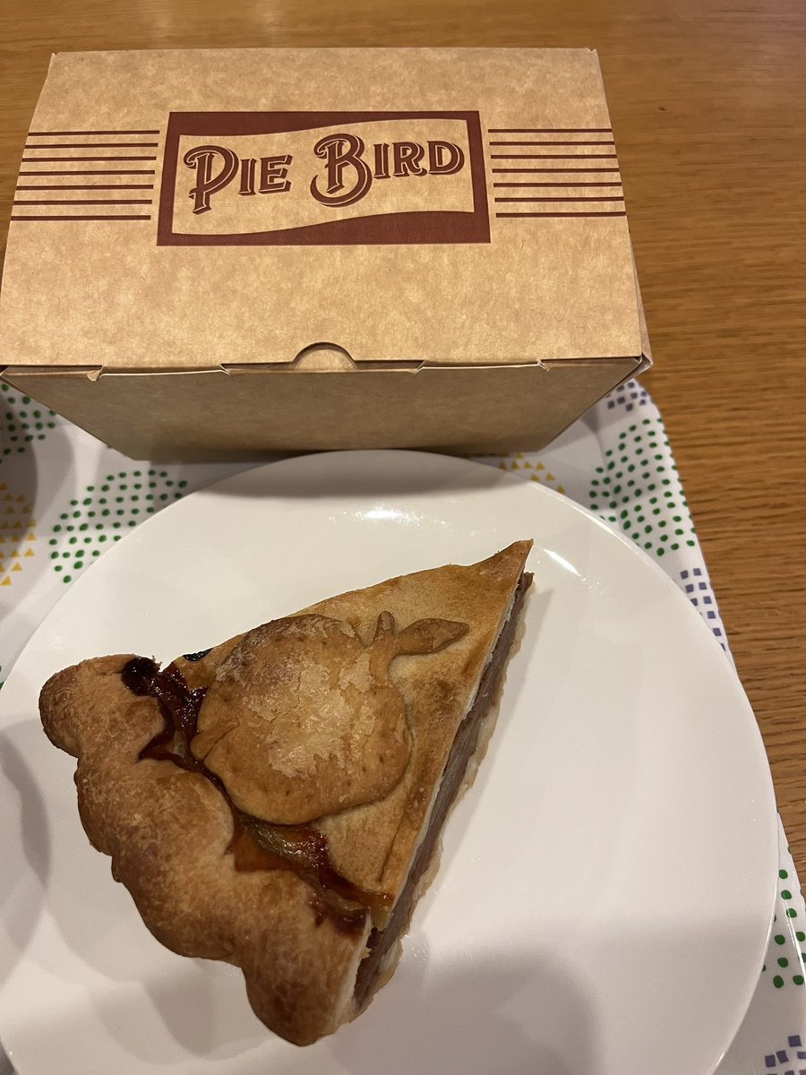 yumi_go_dmc's tweet photo. パッケージもかわいいし、中にトリさんいた〜( ´,,•ω•,,`)♡
#パイバード
#piebird https://t.co/kyqoSw6v3p