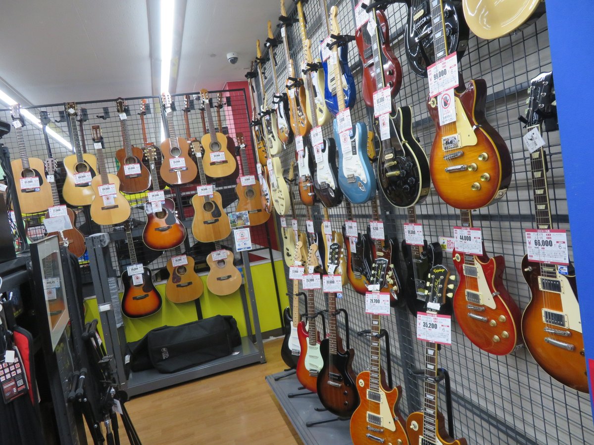HARDOFF_NIIZA's tweet photo. 当店では楽器製品を強化買い取りしています！！
エレキギター、アコギ、ベース、エフェクター、ドラム、打楽器、などなど
不良があっても壊れていても喜んで買い取りさせて頂きますので
お気軽にご相談下さい！！
#ハードオフ
#楽器
#ギター
#エフェクター
#中古 https://t.co/U3WTaVDQGD