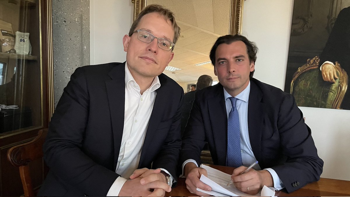 Misbruikers ons belastinggeld.