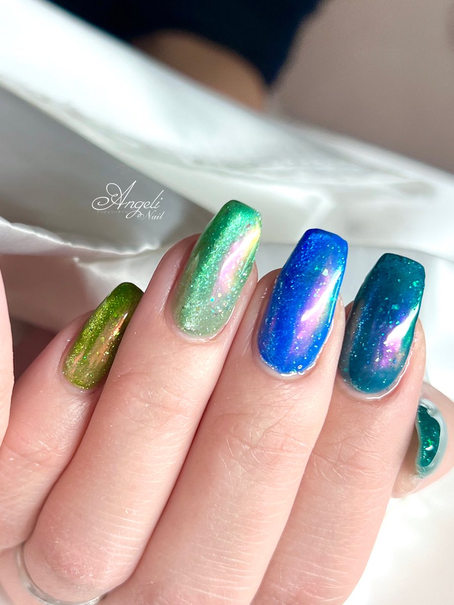 Noa_nail's tweet photo. オリジナルマグでカラフルに✨
#冬ネイル #マグネットジェル #北広島市 https://t.co/zS1WeYS3Nc