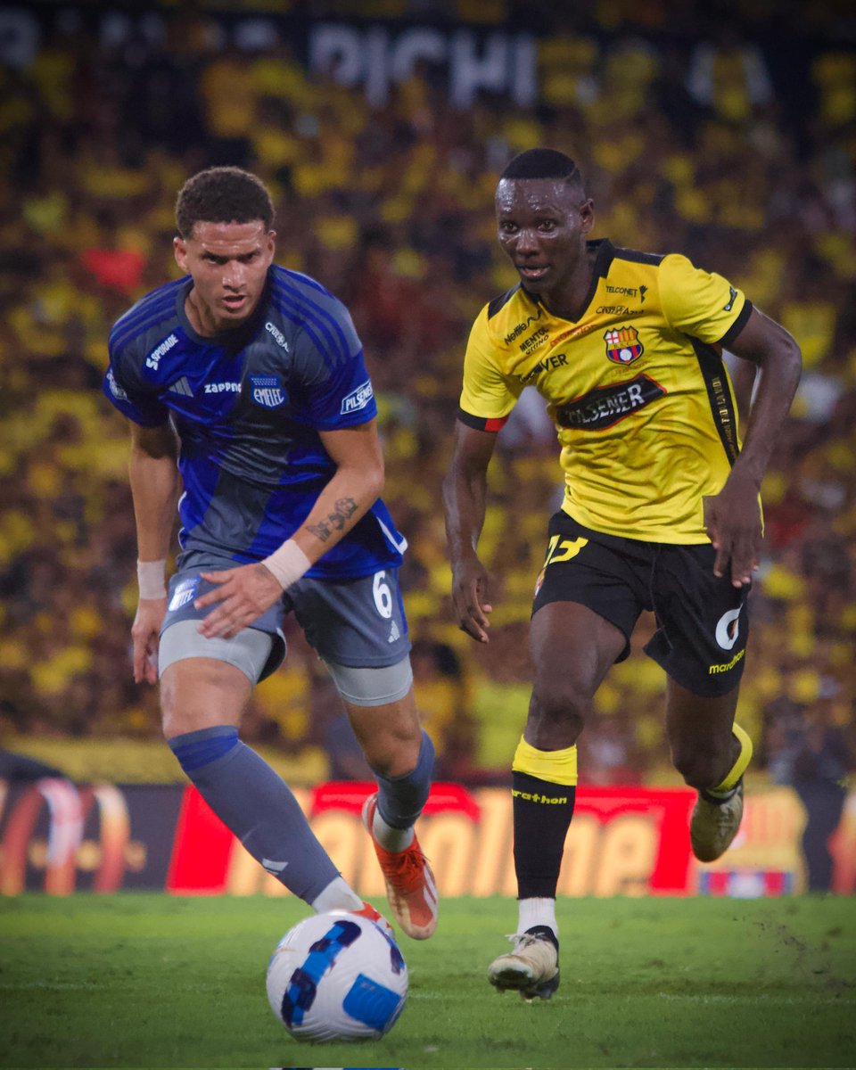 BarcelonaSC's tweet photo. Gracias a la presencia de nuestro hermano de barrio @CSEmelec, el 11/02 estaremos en el partido de revancha por la Copa Clásico del Astillero, Guayaquil Capital Americana del Deporte @alcaldiagye 🤝 https://t.co/1r1BH4PSML