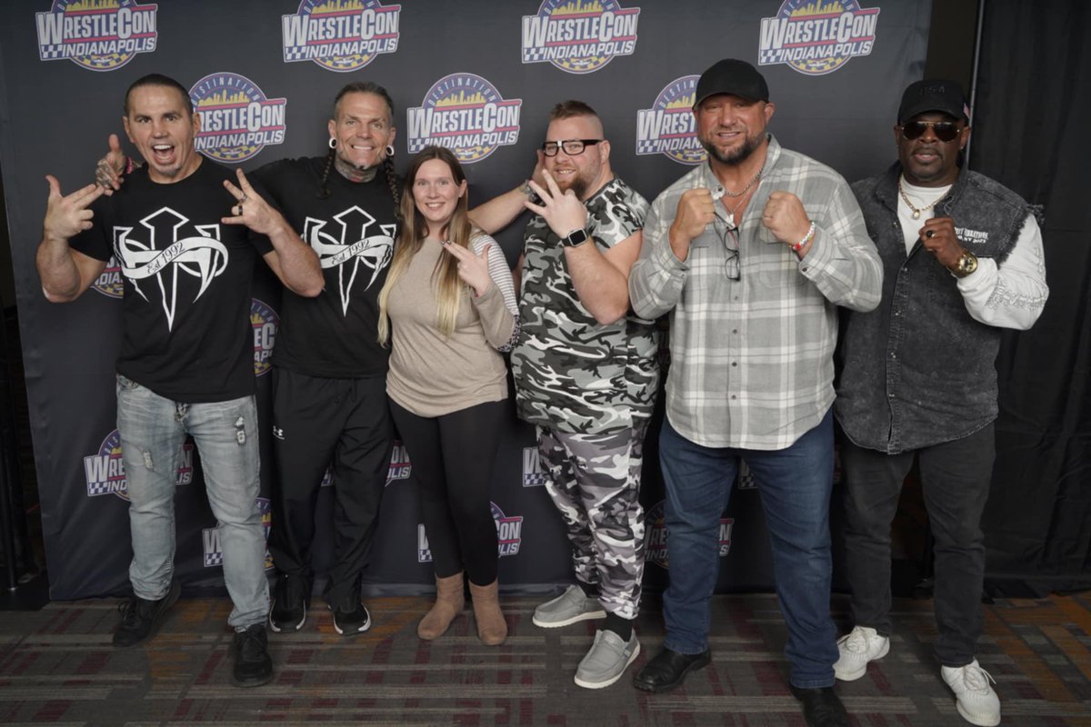bullyray5150's tweet photo. #RoyalRumble Weekend Fan Photo Dump. 🤓

@BustedOpenRadio 
@wrestlecon https://t.co/oA145lYKiL