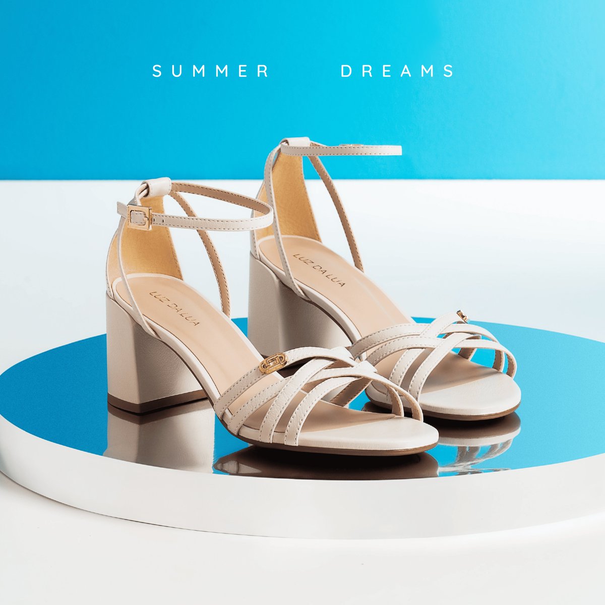 luzdalua's tweet photo. Elegante e sofisticada, a sandália de tiras no tom off-white é a escolha perfeita para adicionar charme e leveza aos seus looks de verão. 🌙
 
Compre pelo site:
https://t.co/U0l2umOrKr https://t.co/lILXHDZM2O