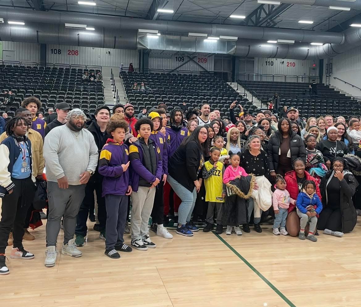 Thanks @wisconsinherd for inviting us out to support Madison East High School Purgolder alum <a href="/tiggo3justice/">Keshawn Justice</a>. The guys had a blast watching Keshawn finish with 18 to help the <a href="/slcstars/">Salt Lake City Stars</a> get a W! #EastsideBBB