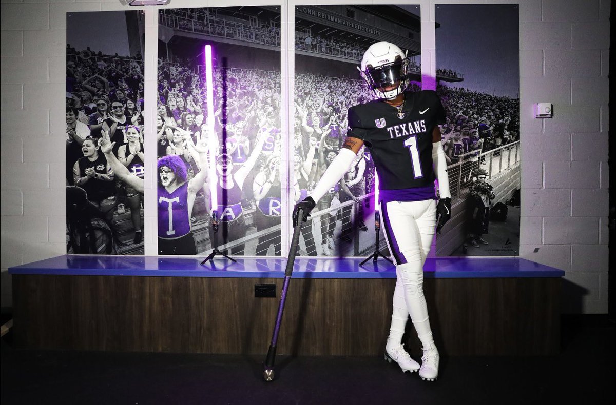 ALL GLORY TO GOD commited to the university of Tarelton state University thank you god <a href="/Coach_Sims1/">Devante Sims</a> <a href="/CoachDJWagner/">Coach Dylan Wagner</a> <a href="/SachseStangs/">Sachse HS Football</a> <a href="/CoachGriff__/">Jalen Griffin</a> <a href="/CoachBAlbrecht/">Blaine Albrecht</a>