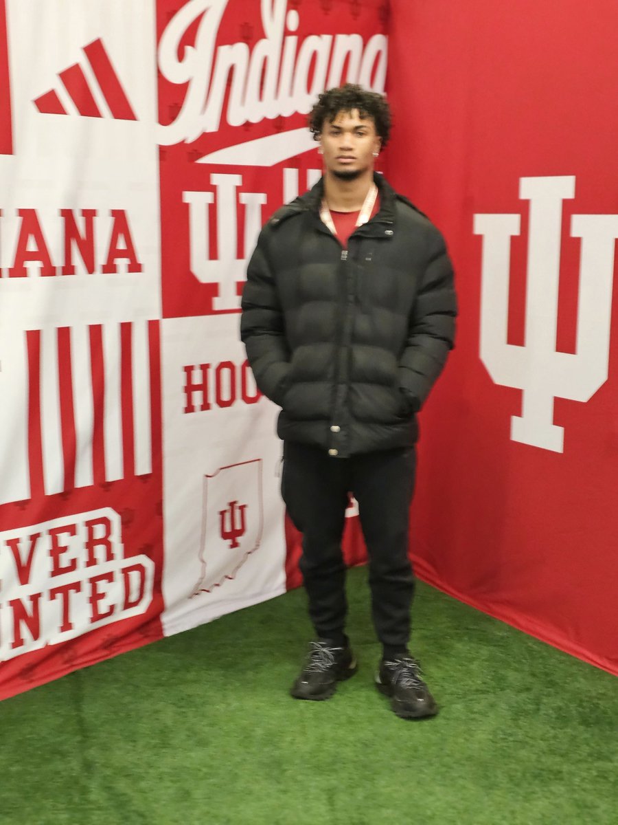 Impressive visit to Indiana University and a great conversation with Coach Cignetti! Loved the energy, the vision for the program, and the opportunity to compete early.  OV locked in for early June!

Thanks again, Coach Cignetti! #GoHoosiers