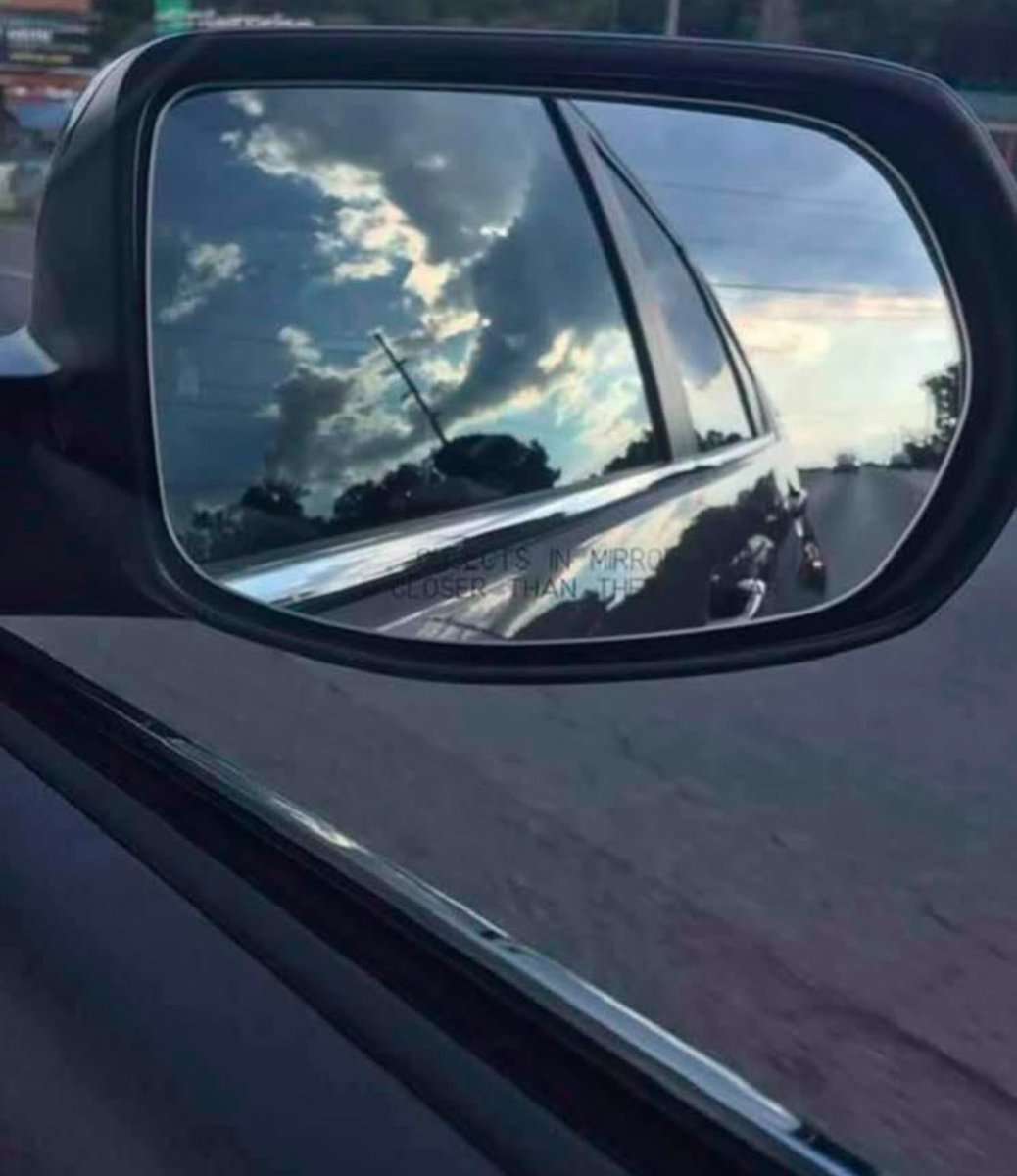 kathystover's tweet photo. Don’t look back...you’re not going that way! ❤️🙏 #Sunday #SundayVibes https://t.co/vR33HyFIgR