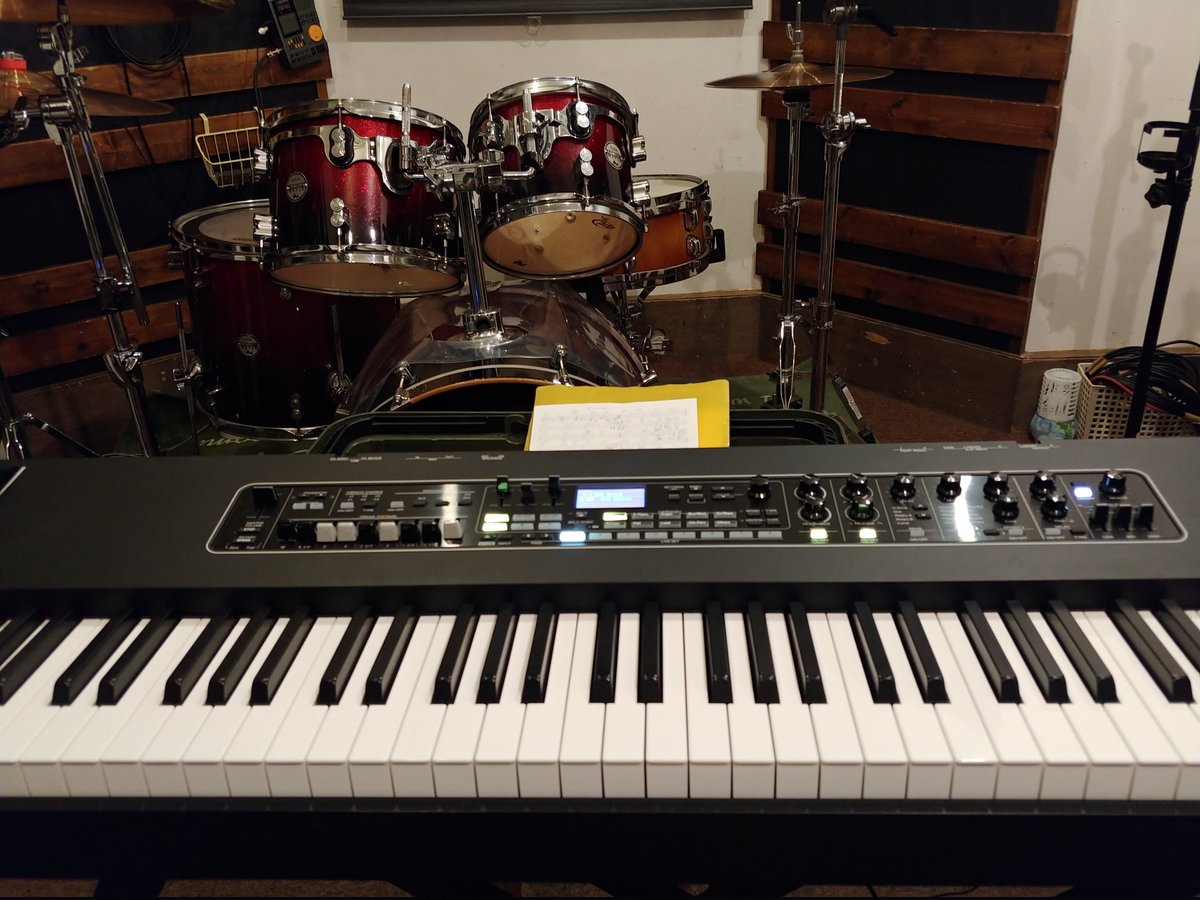 konkoubou's tweet photo. サラッピンのキーボードだ! #GREENSTUDIO https://t.co/bVtVpDIiCp