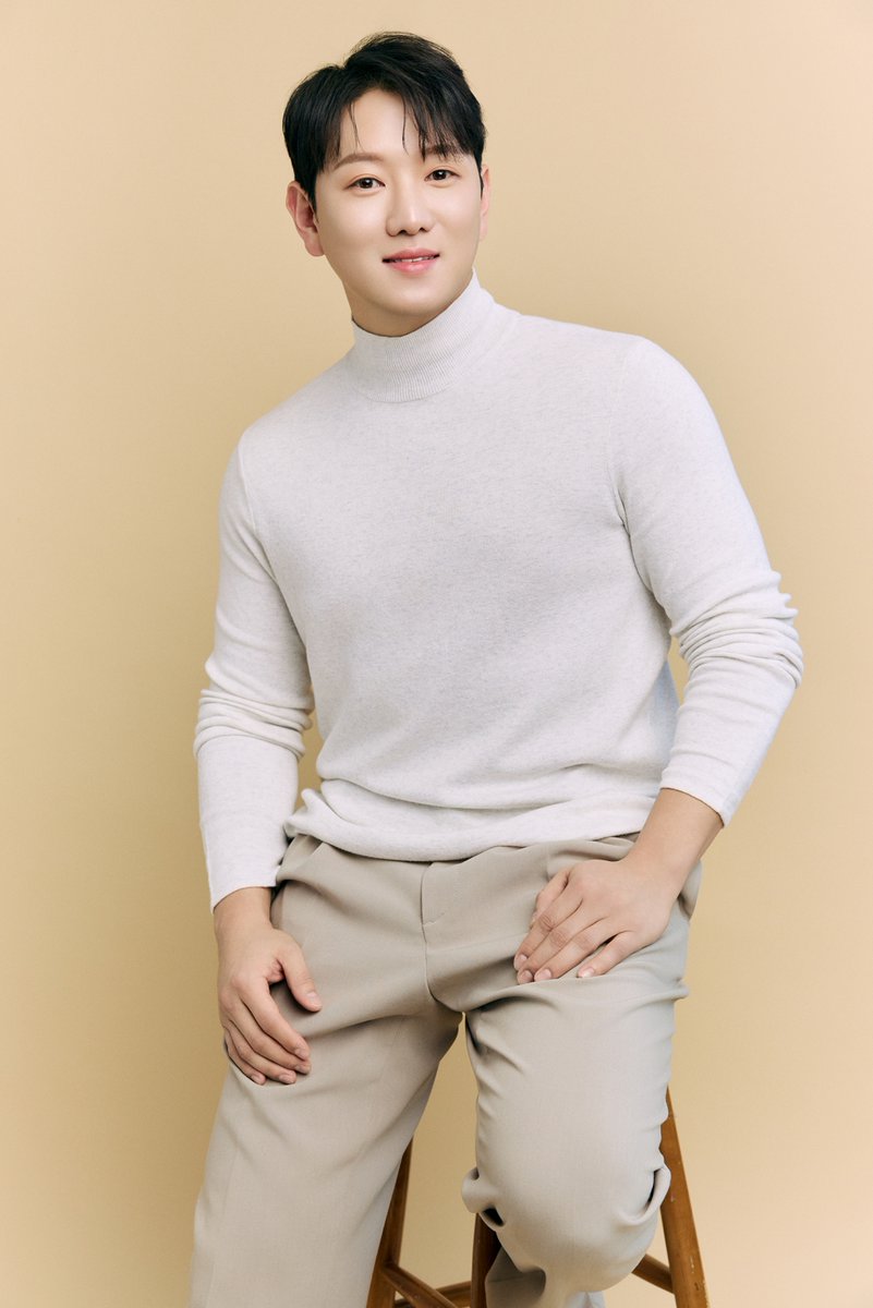 𝗪𝗲𝗹𝗰𝗼𝗺𝗲! 뮤지컬배우 #정원영 

#알라딘 의 재치만점 지니🧞‍♂️이자
독보적인 캐릭터 소화력으로 장르 불문 활약!
햇살 같은 따스함을 무대에 전하는 배우 정원영☀️

#팜트리아일랜드 의 새 식구가 된 것을 환영합니다🌴
앞으로 많은 응원과 관심 부탁드려요🫶🏻

#JUNGWONYOUNG 
#Musical #뮤지컬