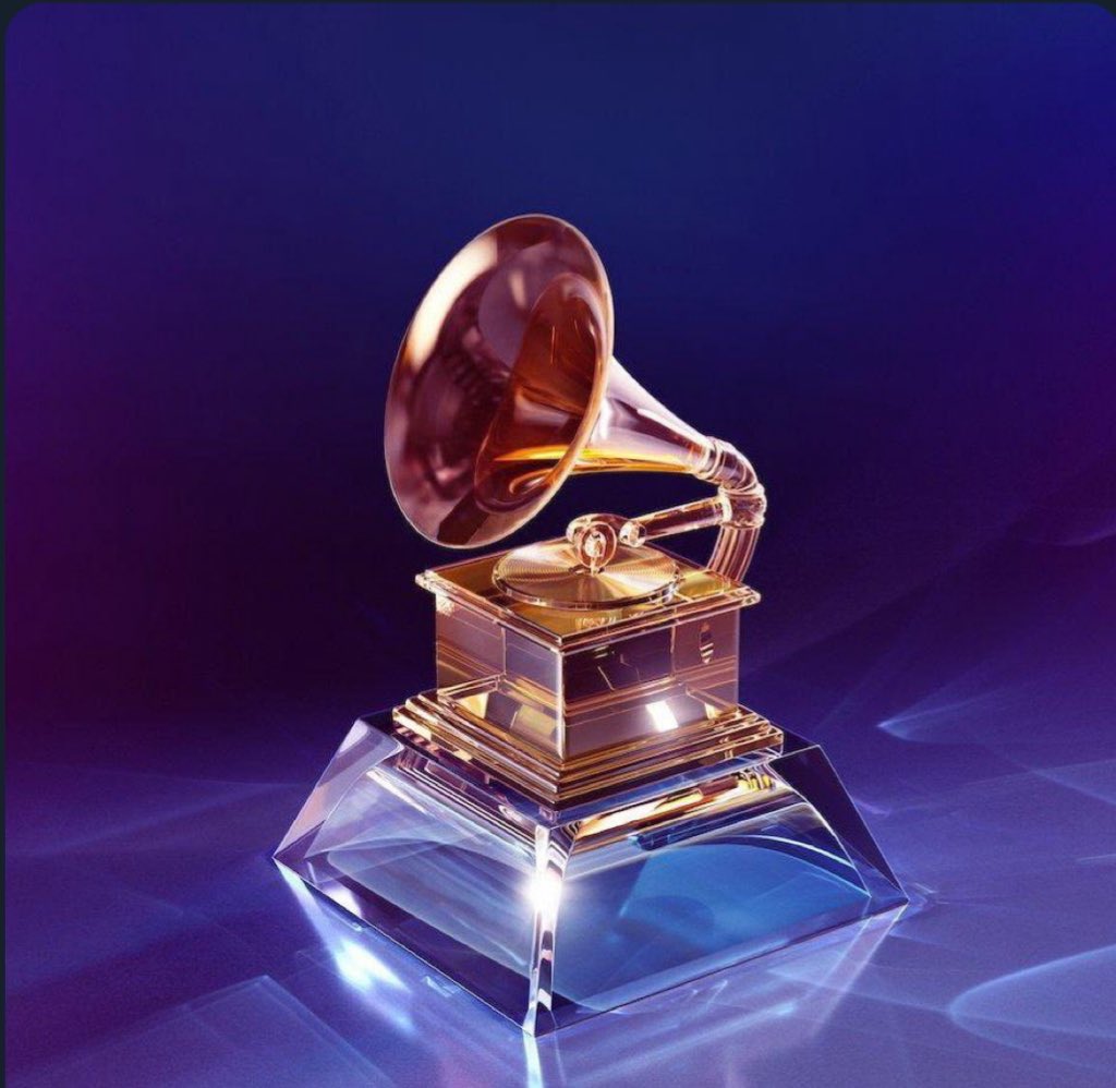 360playlist's tweet photo. 📌#GRAMMYs  Best Pop Vocal Album Winner: Short n' Sweet by Sabrina Carpenter https://t.co/Qix7mueV9B