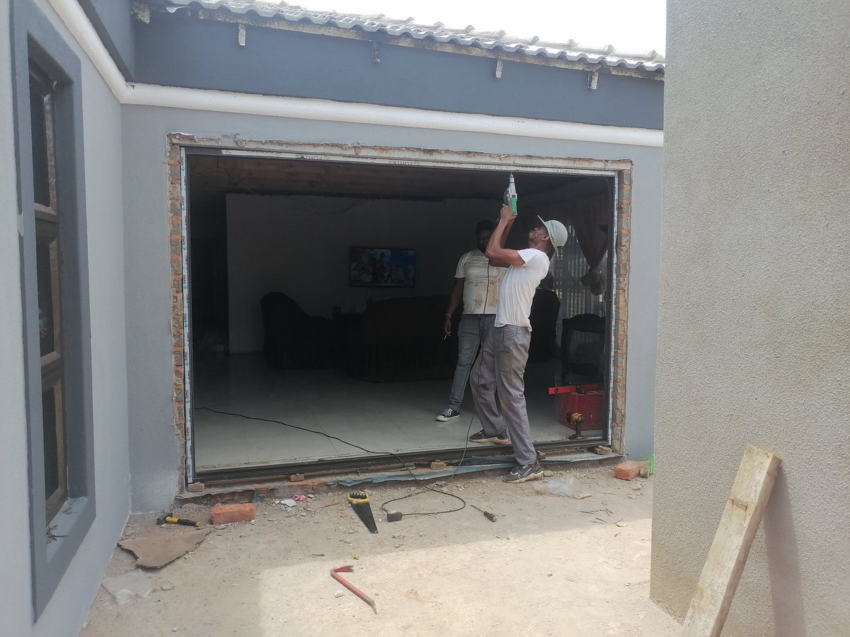 MathevulaIsaac's tweet photo. If you have a building project looking for aluminium windows and doors please contact us on the following details 0814648128 Mathevulaisaac08@gmail.com https://t.co/OvuMcSvuON