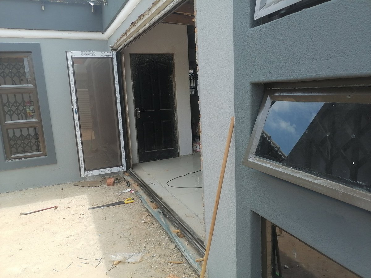 MathevulaIsaac's tweet photo. If you have a building project looking for aluminium windows and doors please contact us on the following details 0814648128 Mathevulaisaac08@gmail.com https://t.co/OvuMcSvuON