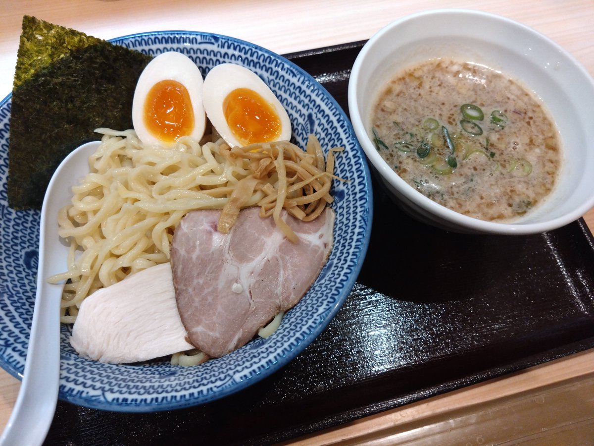kyo02160331's tweet photo. こんにちは☀
TLで料理のポストとつけ麺が美味しいお店を見つけると幸せな気分になります🤤✨笑っ

#あるねぎ 生活145日目（2023年3月26日分）
唐突に訪れるヘイト祭…よく生き残ってたなあ🫠笑っ
うちは敵さん倒した事ない無害な人間なので撃つ時は相方さんだけを狙ってください🙈笑っ

#fortnite https://t.co/l7tpeYDabj