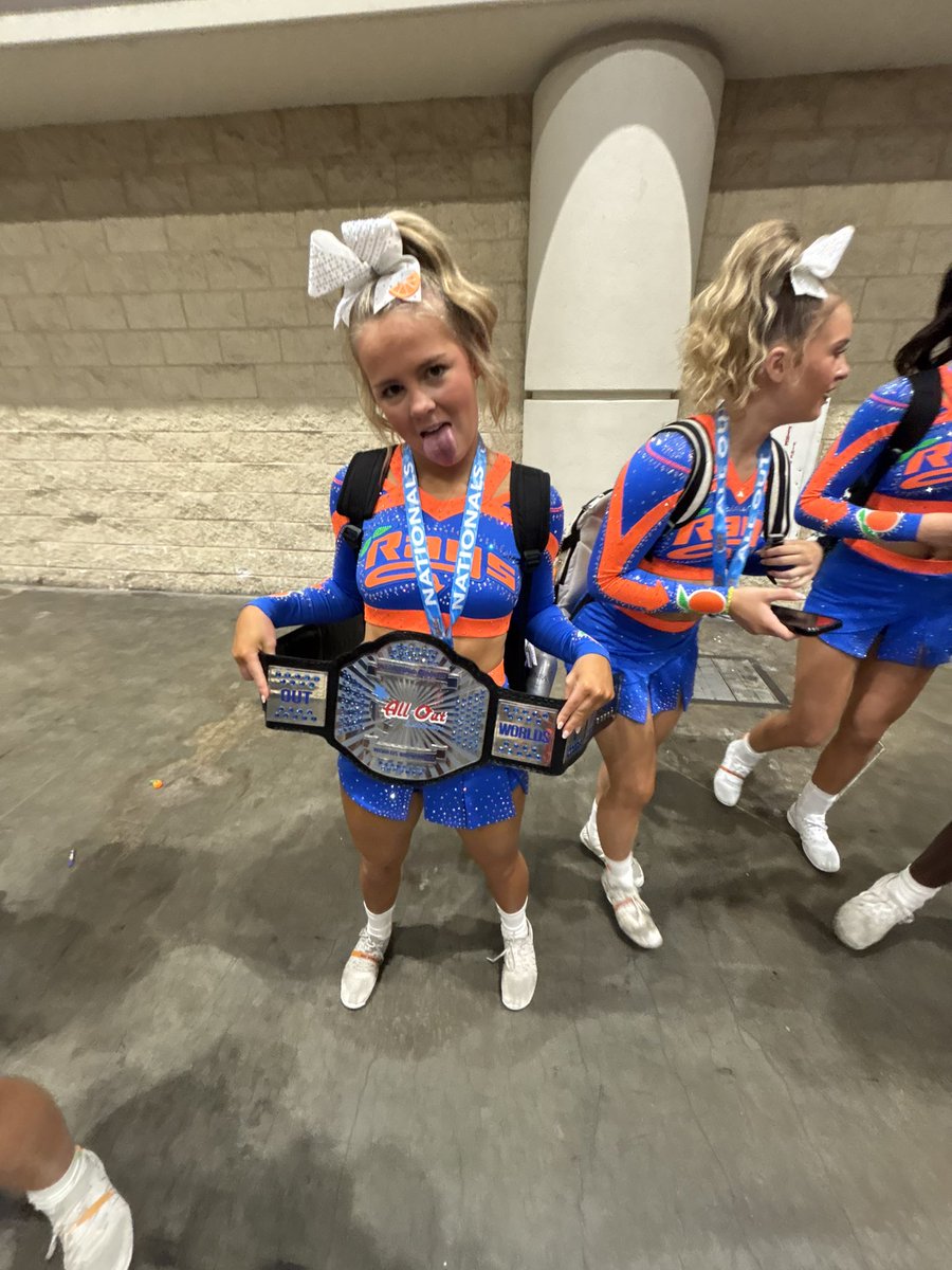 Braelyn.orange ray tweet media