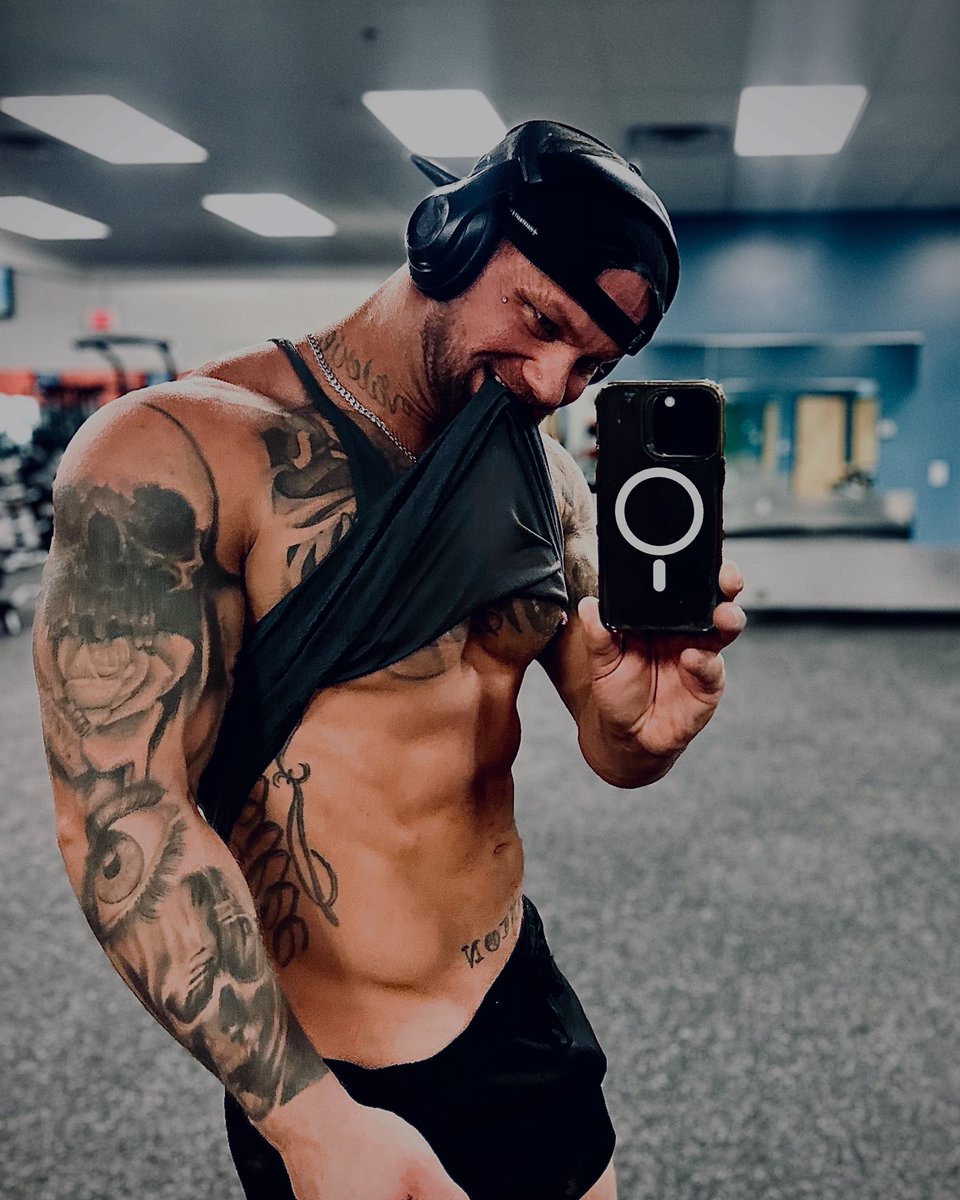 Ryan Tate tweet media
