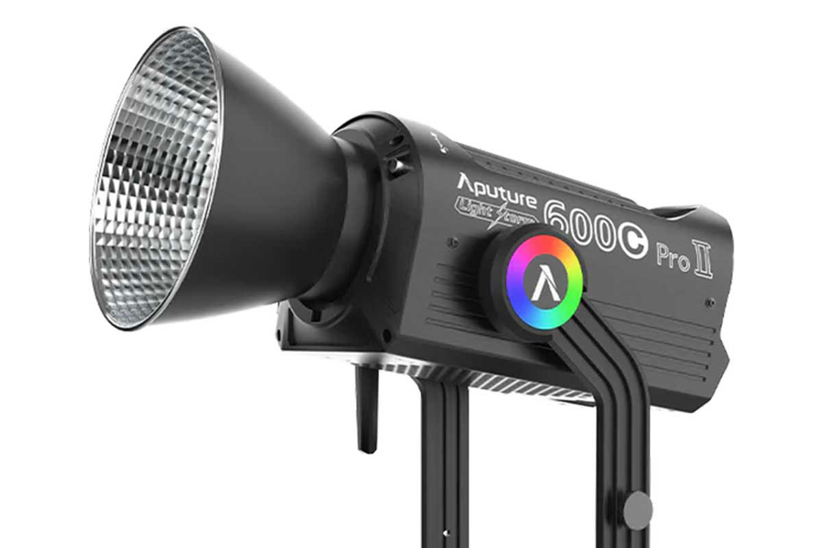 【お知らせ】Aputure LS600c ProⅡレンタル開始しました！

・マルチカラーLED照明
・ボーエンズマウントアクセサリー装着可
・2台完備
・1台8,000円 / 日
・貸切時のみご利用可能

ご予約必須です。お申込み時の備考欄にご記載ください。よろしくお願いします！