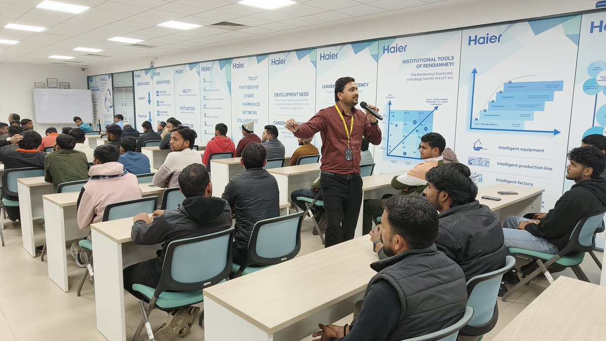 HunnyPal's tweet photo. A corporate training session in Haier G Noida
#hunnypal
#hunnypaltrainingsystems
#corporatetraining
#industrialtraining
#haier
#haierindia https://t.co/FsAydjiYAZ