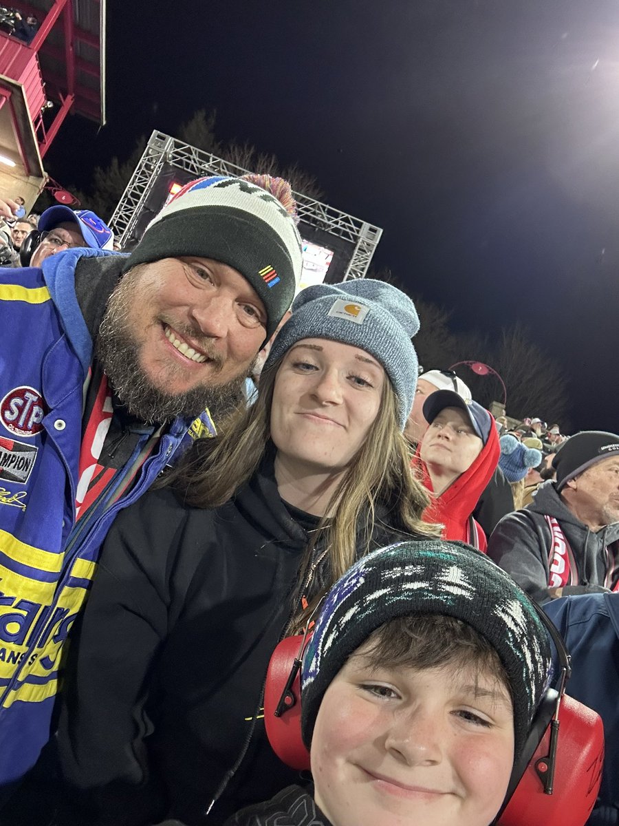 wesathan's tweet photo. @MatthewDillner @nascarclash @BGSRacing What he said https://t.co/DJXfDyUKqq