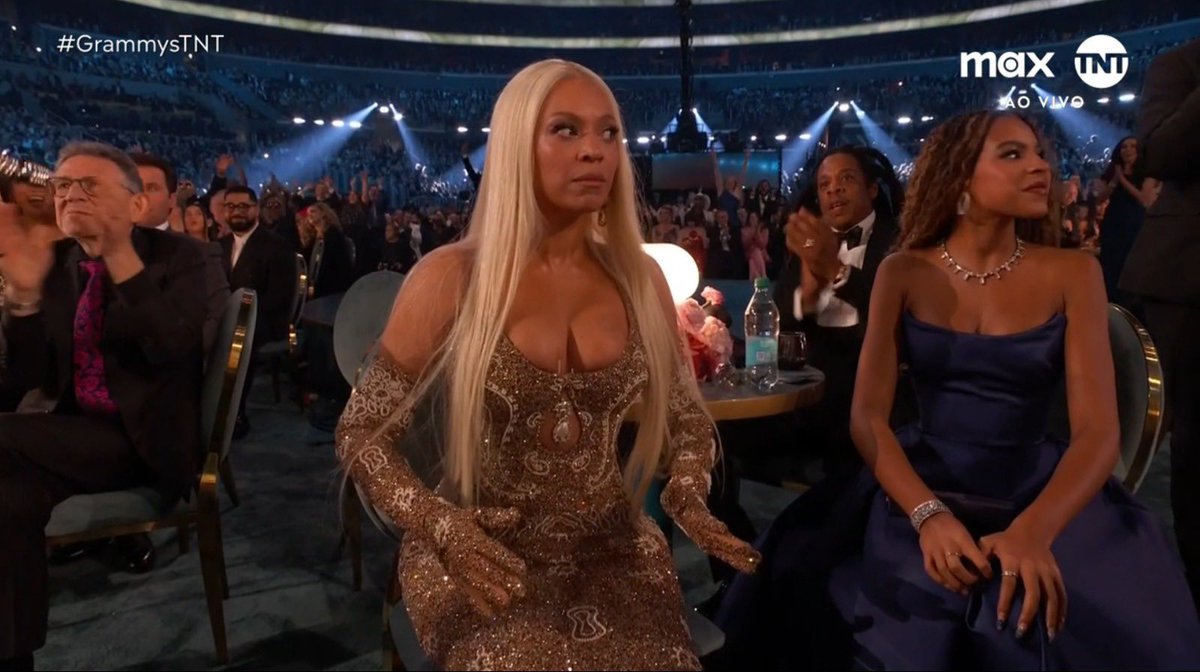 BEYONCÉ SHOOK #Grammys
