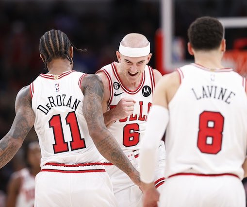 Die-Hard Chicago Bulls Fans tweet media