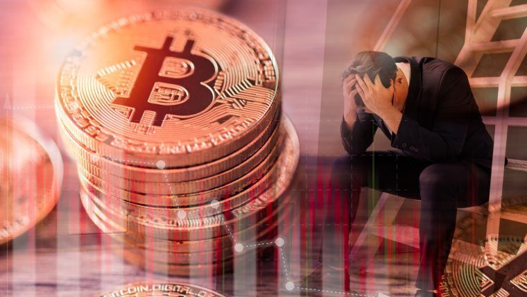 BitcoinNews's tweet photo. Bitcoin plunged to $92,111, extending its losses and triggering $1.23B in liquidations 💥📉  

- BTC dropped over 8% in 24 hours, erasing recent gains  
- Ethereum fell harder, sinking 11% amid market turmoil  
- Forced liquidations accelerated as key support levels broke  

Visit our website for the latest market updates and analysis!